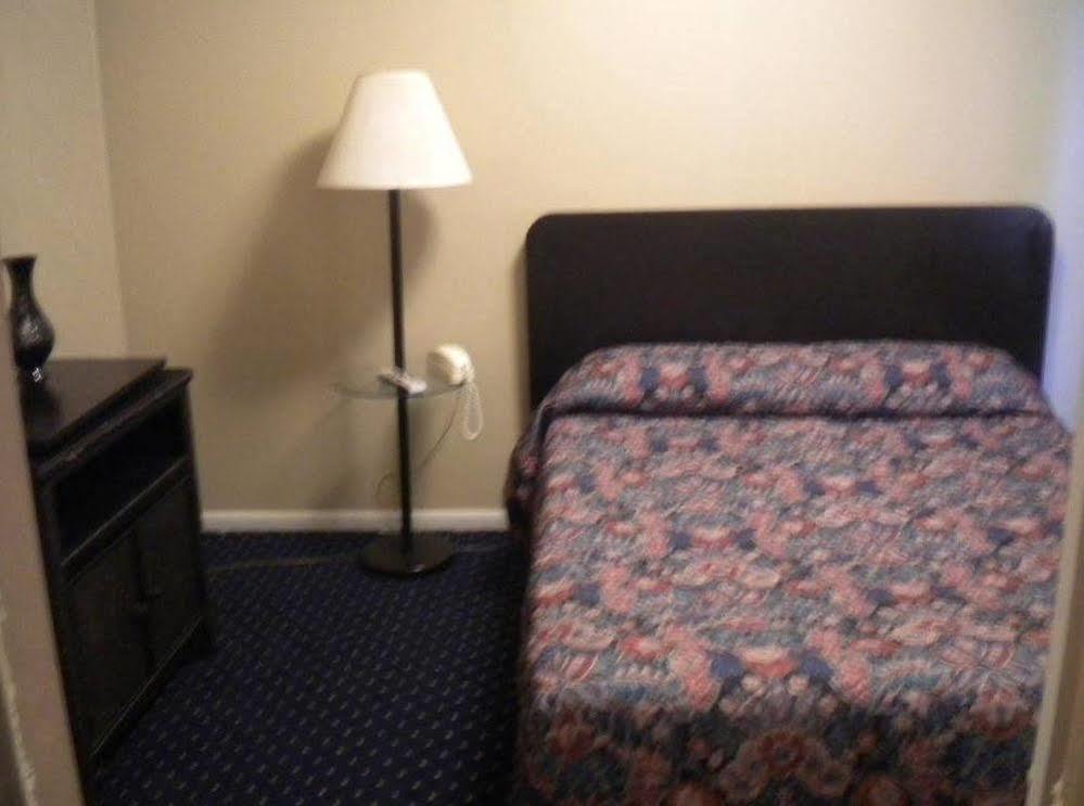 Pillow Talk Motel Wellington Exterior photo