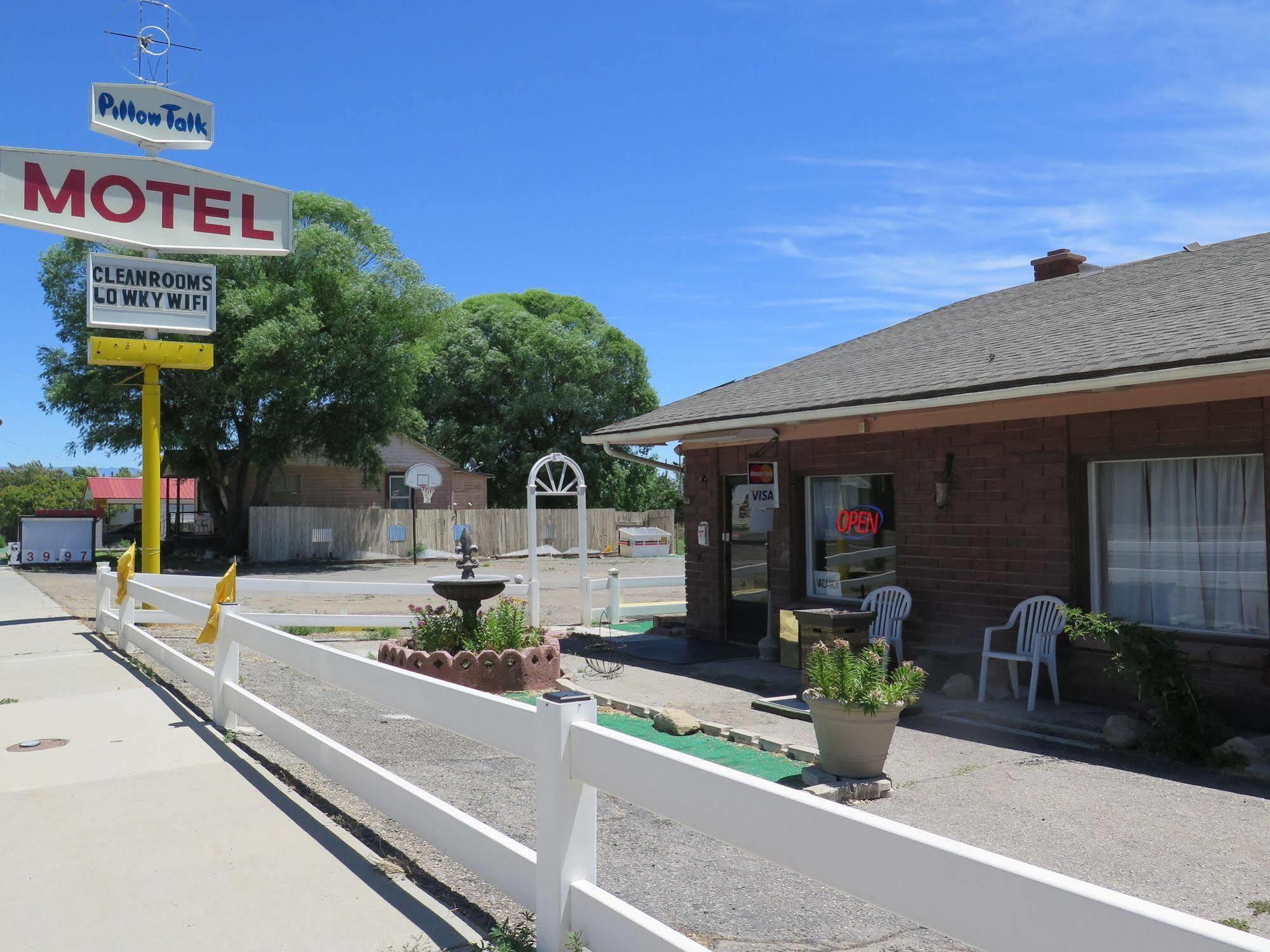 Pillow Talk Motel Wellington Exterior photo