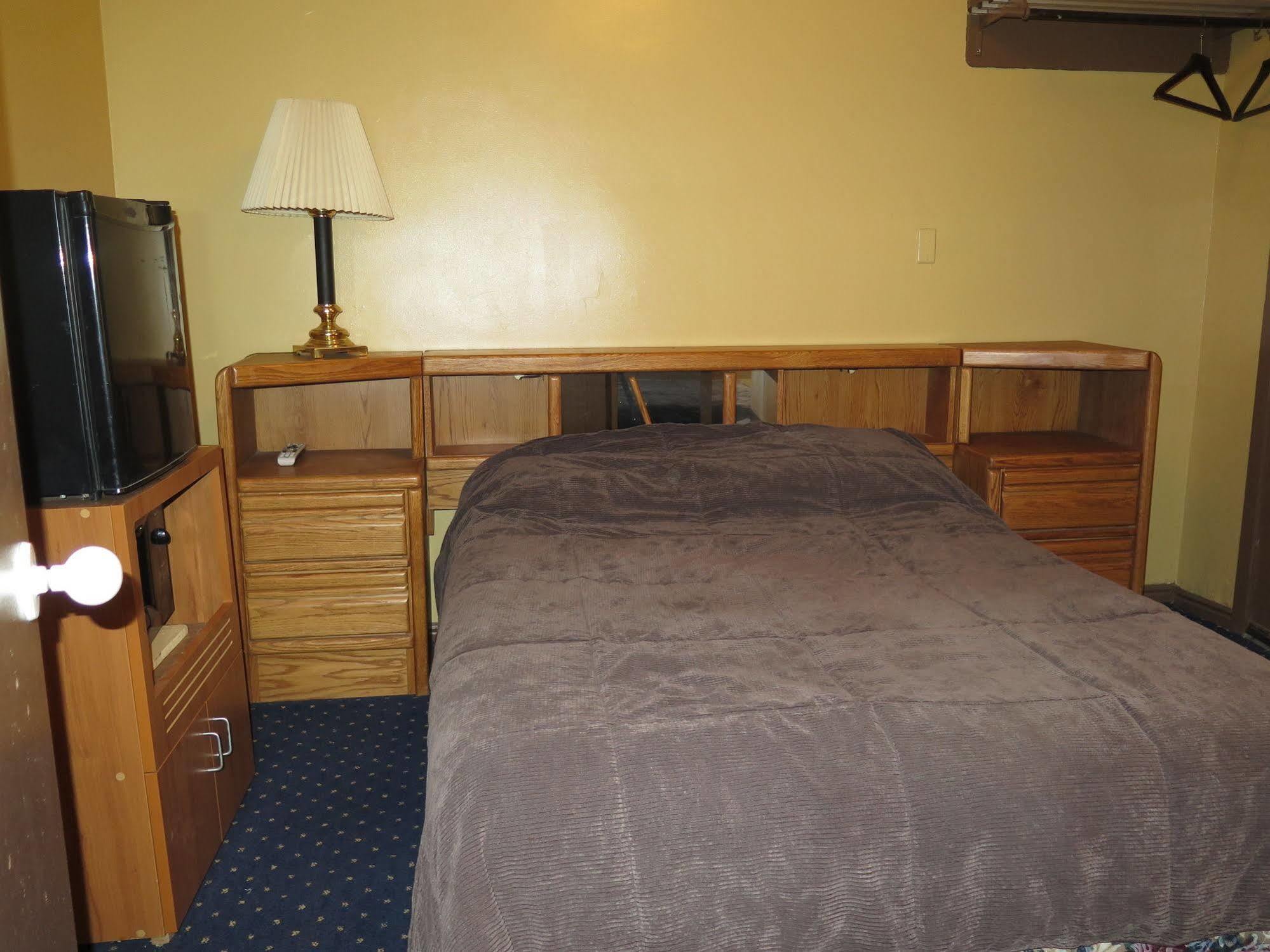 Pillow Talk Motel Wellington Exterior photo